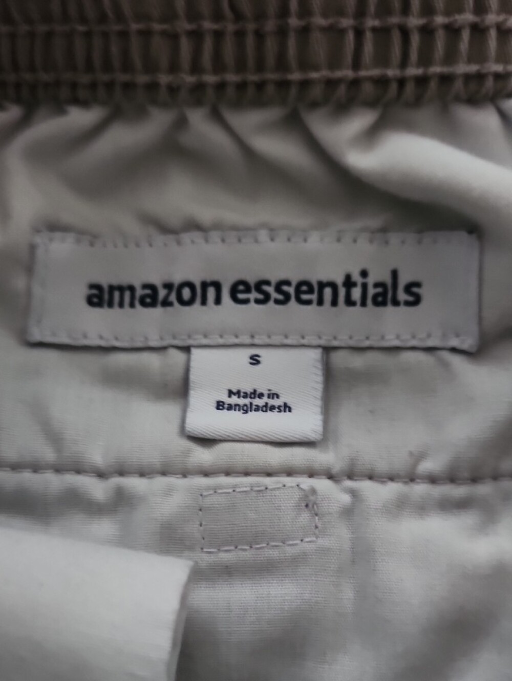 Amazon Essentials Mens Khaki Elastic Waist Shorts - Picture 2 of 2